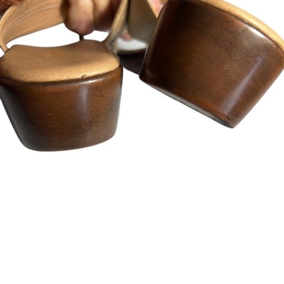 MOCHI Golden Toe Sandals Sz 38 - Picture 9 of 10